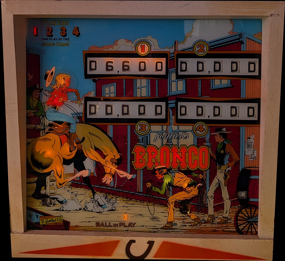 Bronco / Mustang Pinball Machine (1977) by D. Gottlieb & Co.