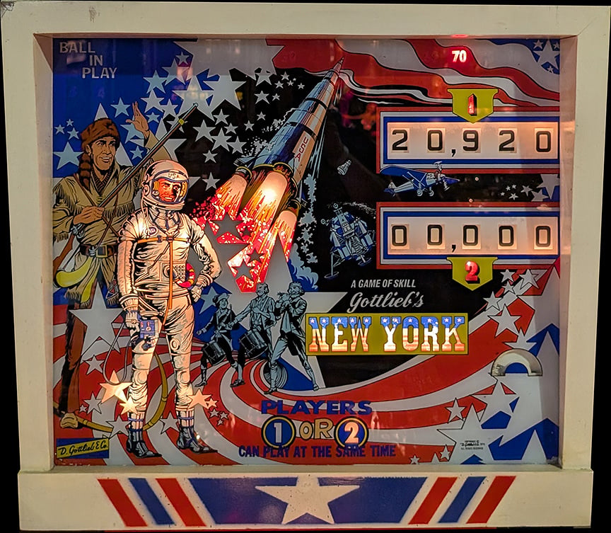Spirit of 76 / Pioneer / New York Pinball Machine (1975) by D