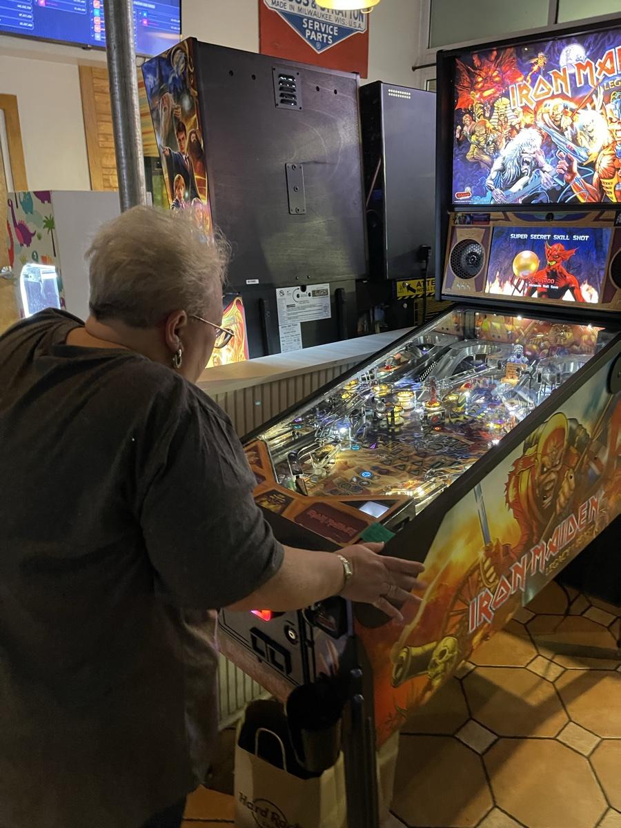 Tin Pin Game Bar