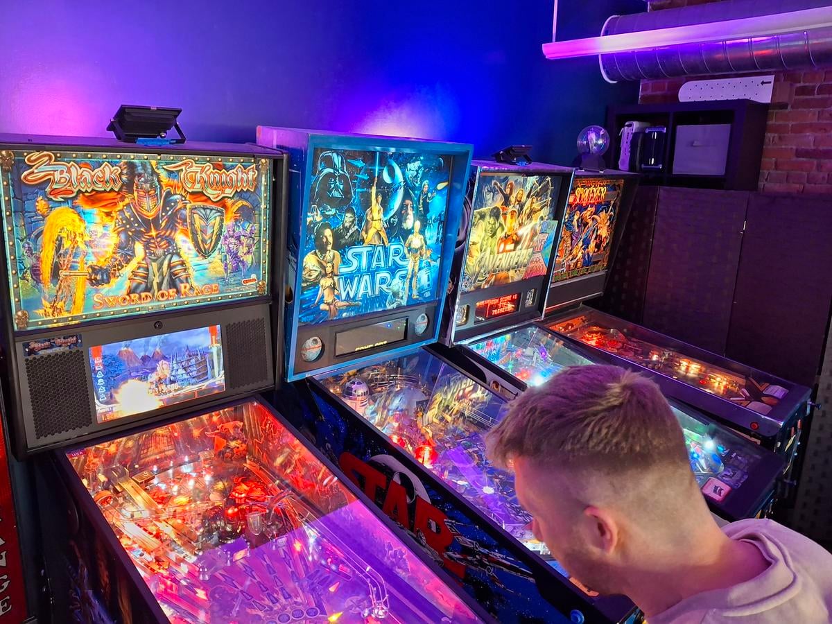 Troy Rewind - Arcade Bar & Retro Lounge